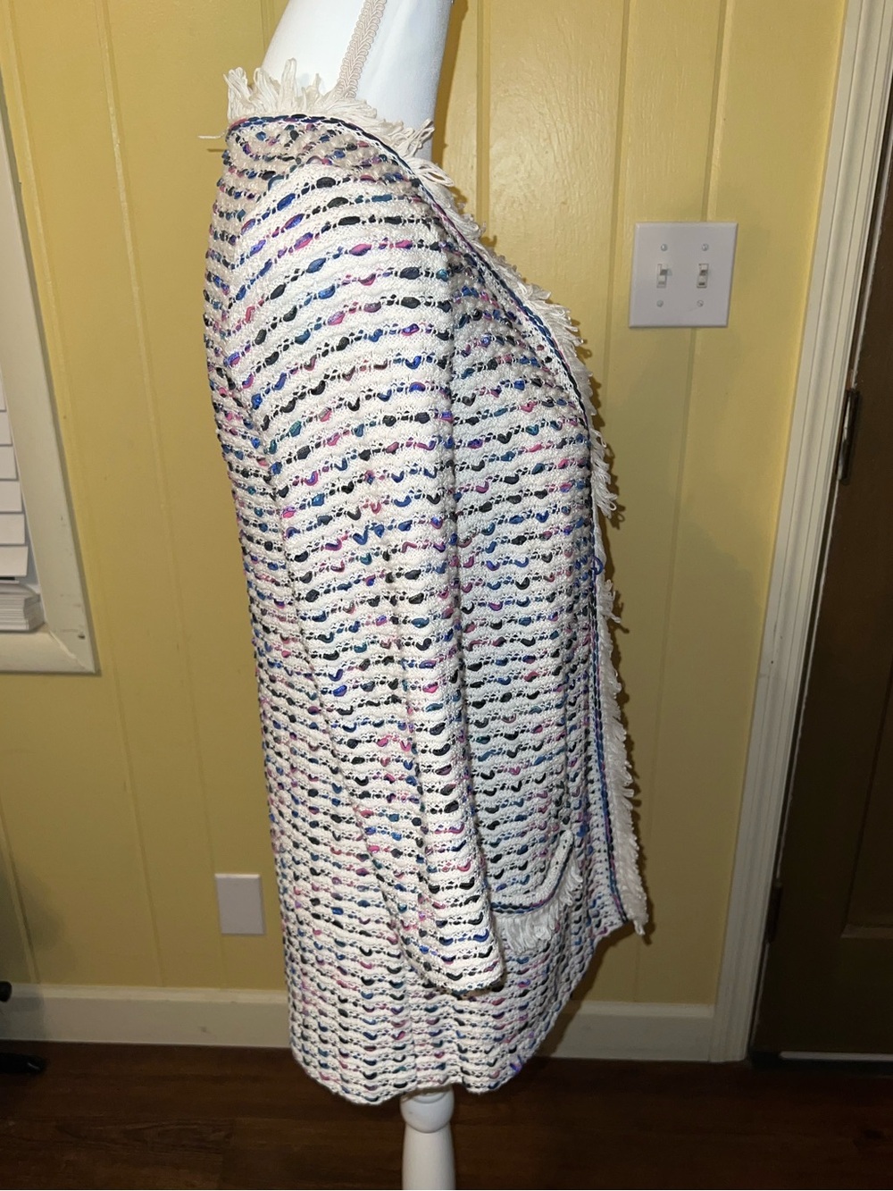 St. John Knit Ivory Tweed Jacket Cardigan Fringe Luxury Academia Preppy Size 4 - Picture 5 of 12